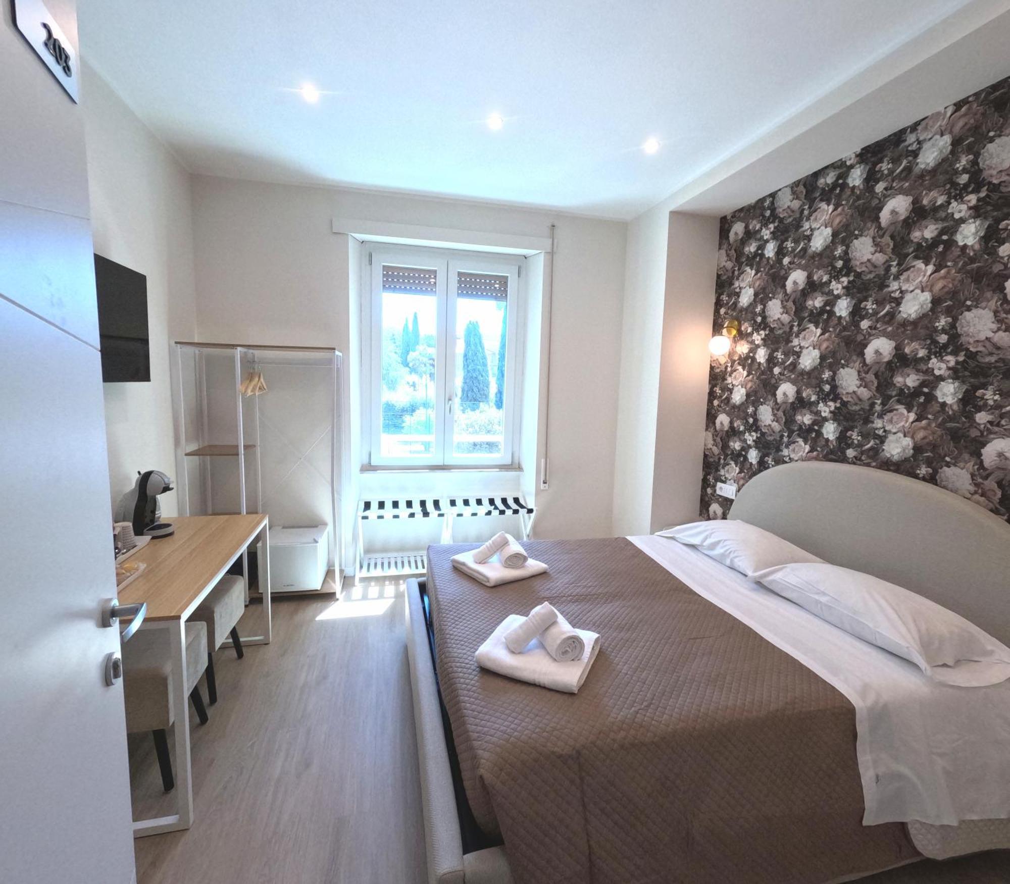 B&B Aurelia Garden Rooms Рим Екстер'єр фото